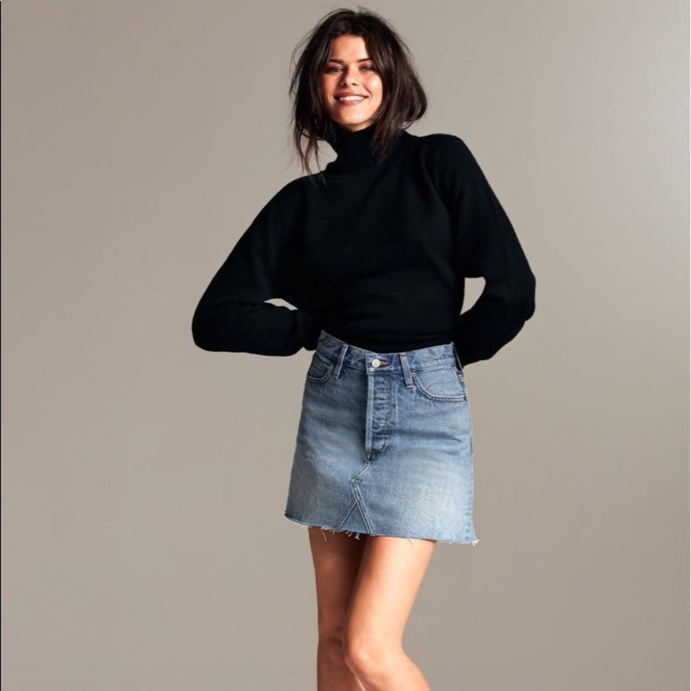 BNWT Aritzia denim forum skirt size 29
